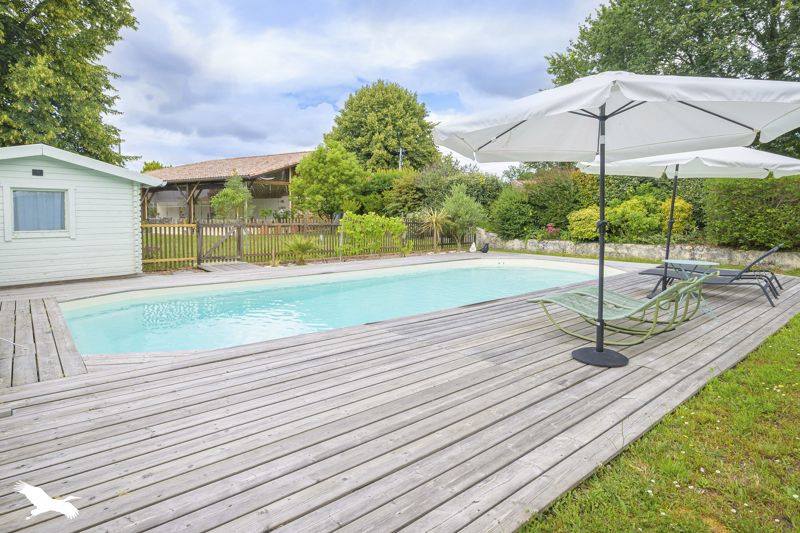 Vente Maison MIOS - 6 pièces -223 m² - (33380)