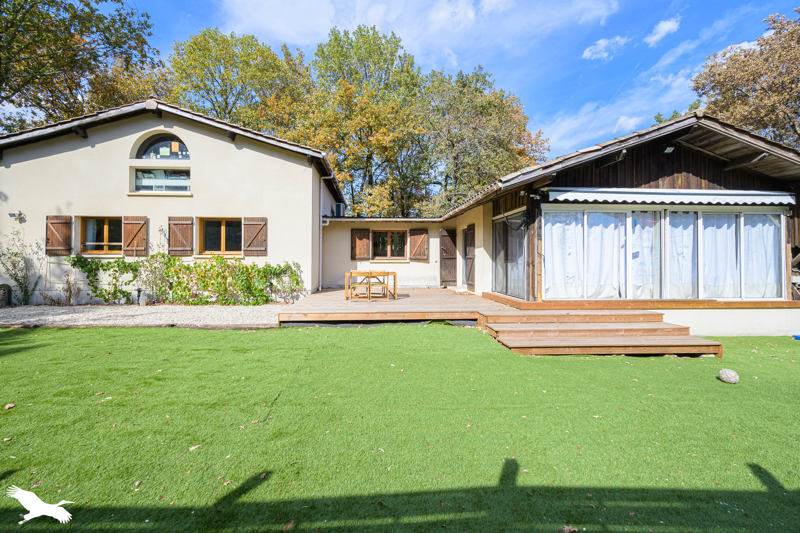 Vente Maison Mios - 11 pièces -250 m² - (33380)