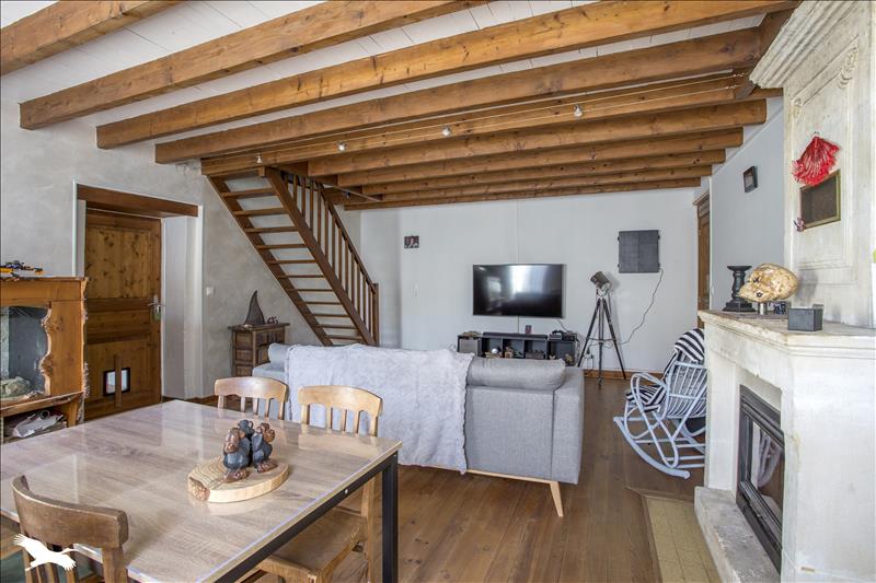 Vente Maison BORDS - 6 pièces -236 m² - (17430)
