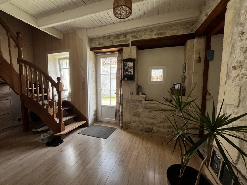 Vente Maison CABARIOT - 8 pièces -175 m² - (17430)