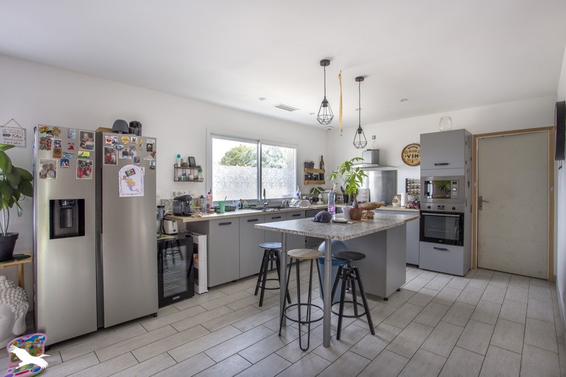 Vente Maison TONNAY CHARENTE - 6 pièces -137 m² - (17430)