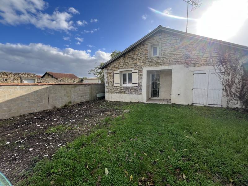 Vente Maison BORDS - 7 pièces -150 m² - (17430)