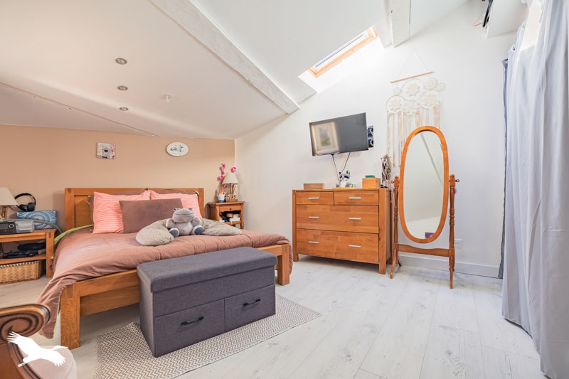 Vente Appartement TONNAY CHARENTE - 6 pièces -141 m² - (17430)