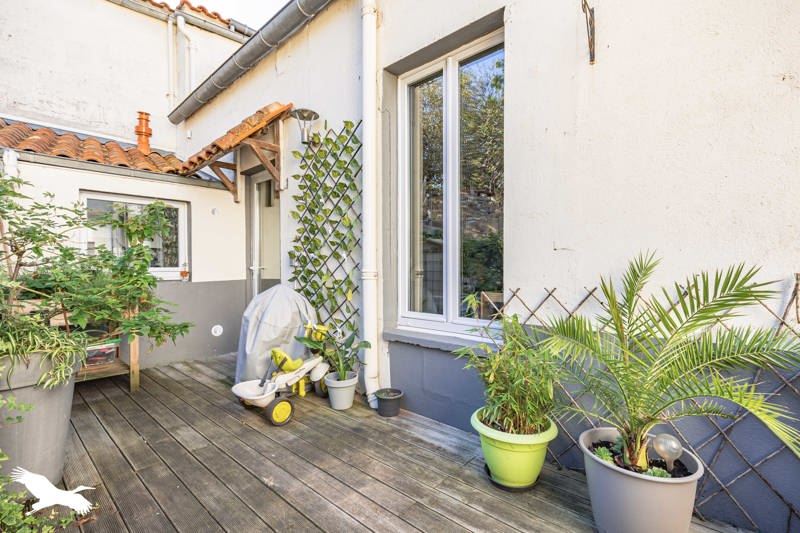 Vente Appartement TONNAY CHARENTE - 6 pièces -141 m² - (17430)