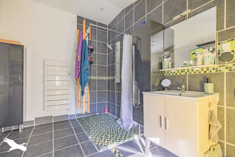 Vente Appartement TONNAY CHARENTE - 6 pièces -141 m² - (17430)