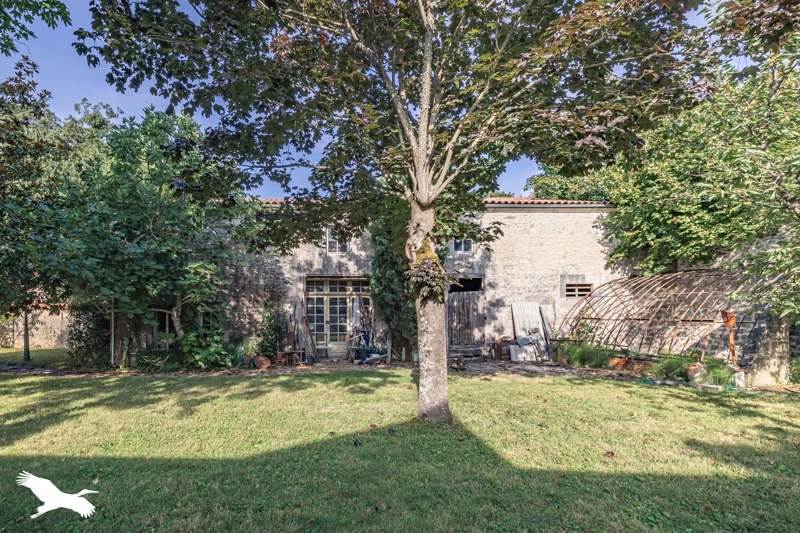 Vente Maison TONNAY CHARENTE - 9 pièces -315 m² - (17430)