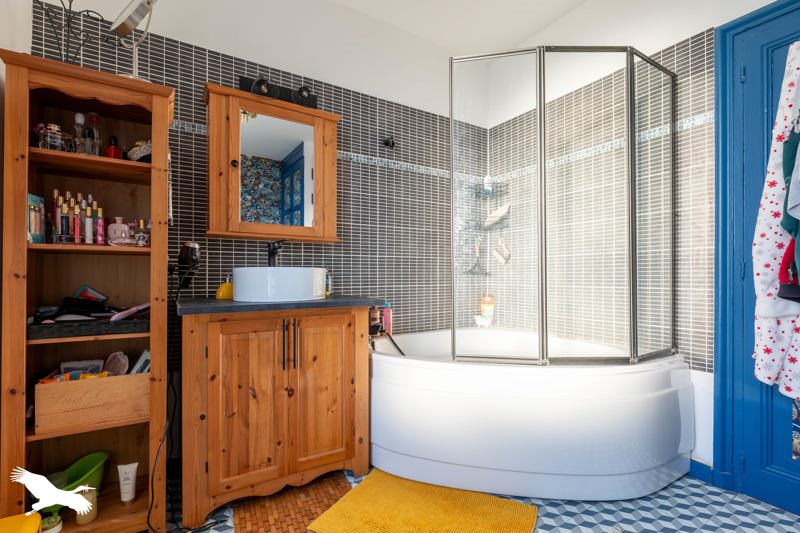 Vente Maison TONNAY CHARENTE - 7 pièces -204 m² - (17430)