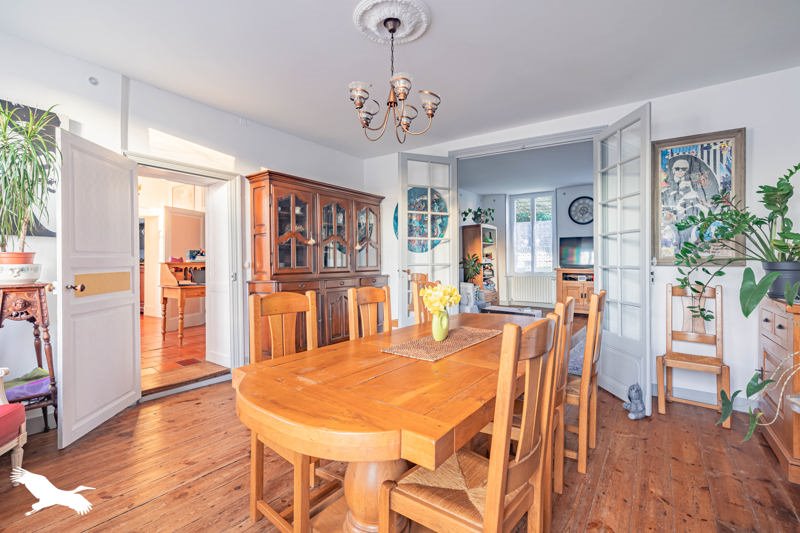 Vente Maison TONNAY CHARENTE - 7 pièces -204 m² - (17430)