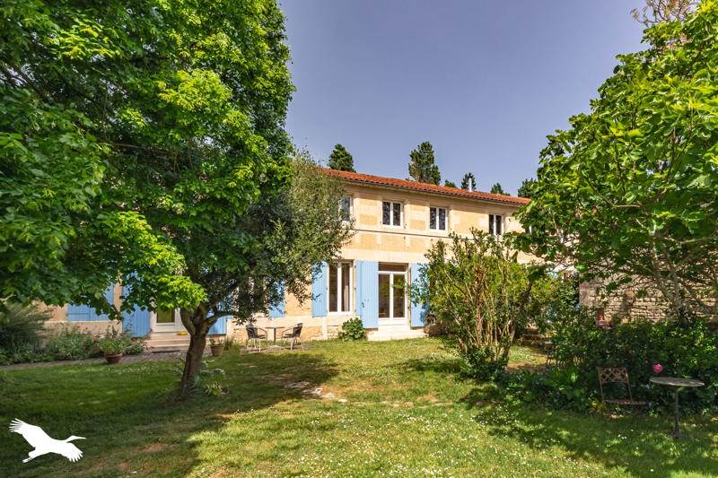 Vente Maison CABARIOT - 7 pièces -190 m² - (17430)