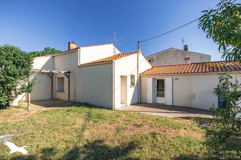 Vente Maison ST HIPPOLYTE 17430 5 pièces - 93 m²
