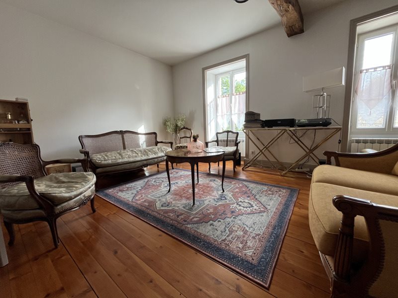Vente Maison ST HIPPOLYTE - 8 pièces -283 m² - (17430)