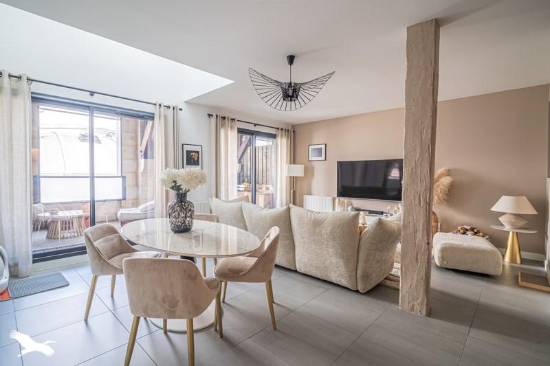Vente Appartement BORDEAUX - 4 pièces -100 m² - (33000)