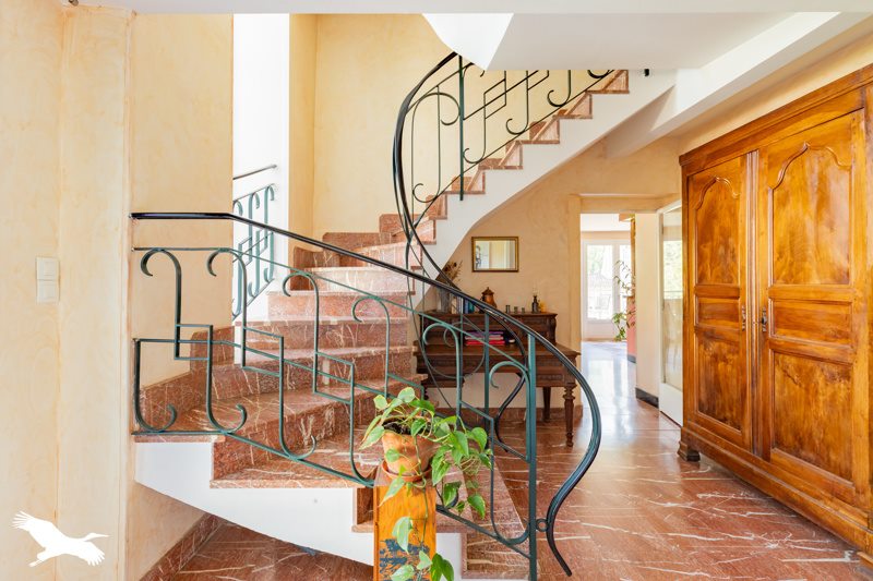 Maison  - 7 pièces    - 174 m² - NESCUS (09)