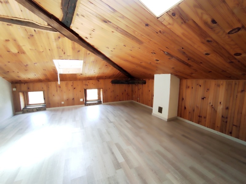 Maison  - 6 pièces    - 150 m² - BRASSAC (09)