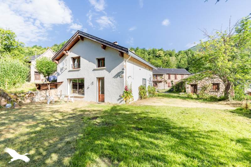 Maison 10 pièces 219 m² · à Saurat · 219 m² · 312 000 €
