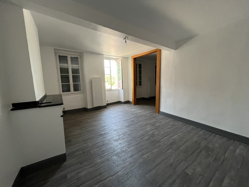Immeuble 3 pièces 384 m² · à La Bastide-de-Sérou · 384 m² · 159 999 €