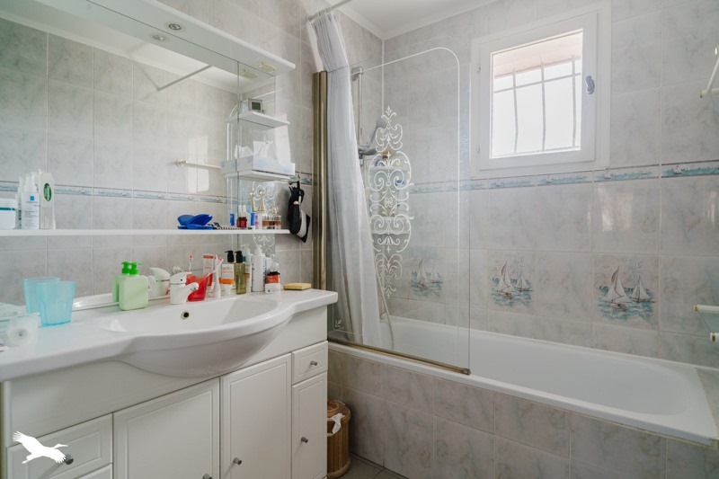 Vente Maison GENAS - 9 pièces -155 m² - (69740)