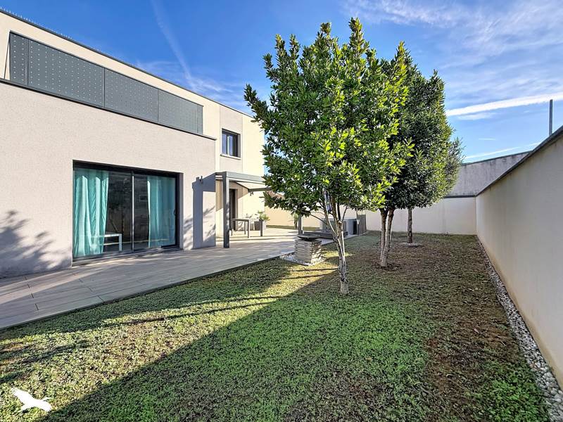Maison 5 pièces 110 m² · à Chassieu · 110 m² · 529 000 €