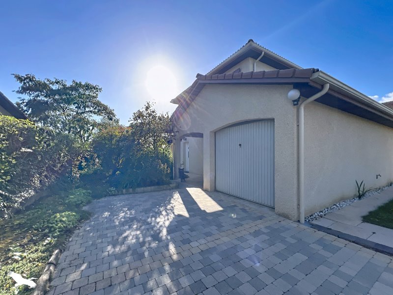 Vente Maison Chassieu - 5 pièces -114 m² - (69680)
