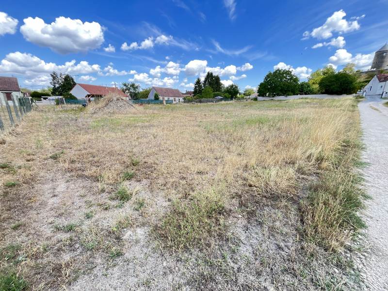 Terrain 1426 m² · à Noyers-sur-Cher · 30 000 €