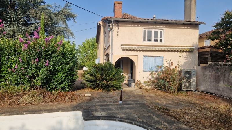 Vente Maison ST MARTIN DE SESCAS - 8 pièces -270 m² - (33490)