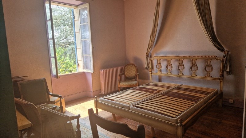 Vente Maison ST MARTIN DE SESCAS - 8 pièces -270 m² - (33490)