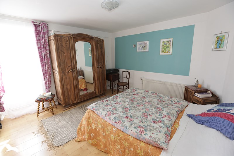 Vente Maison NOAILLAN - 8 pièces -260 m² - (33730)