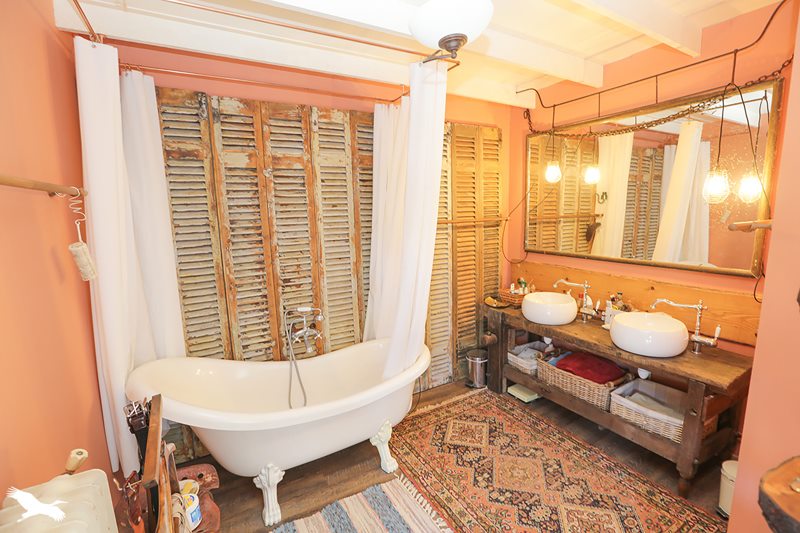 Vente Maison NOAILLAN - 8 pièces -260 m² - (33730)