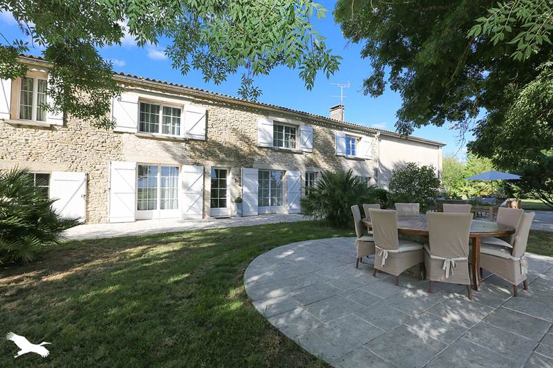 Vente Maison LA REOLE - 14 pièces -425 m² - (33190)