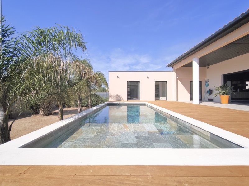 Vente Maison AIGUES MORTES - 8 pièces -236 m² - (30220)