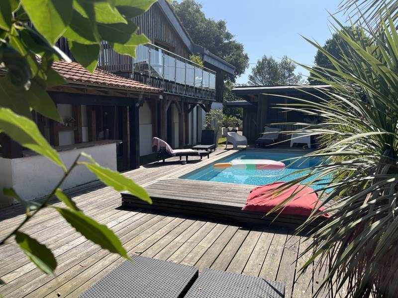 Vente Maison SOUSTONS - 8 pièces -308 m² - (40140)