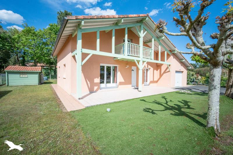 Vente Maison SOUSTONS - 6 pièces -148 m² - (40140)