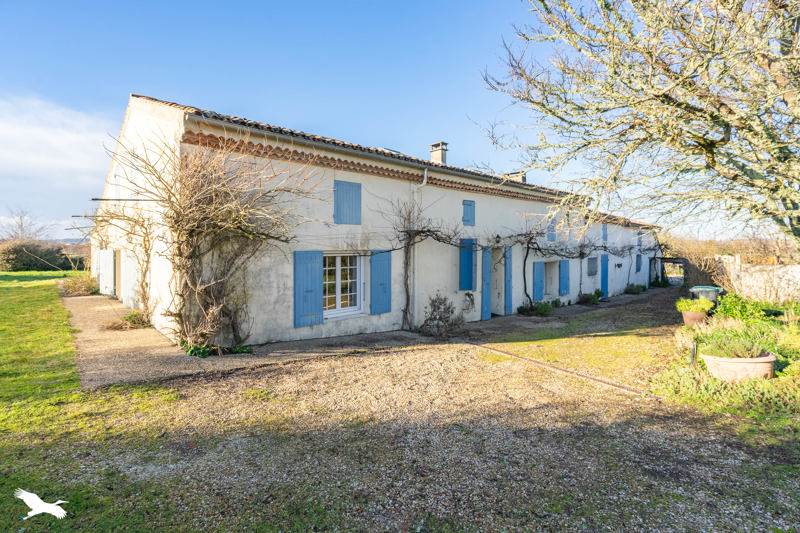 Vente Maison ARCES 17120 10 pièces - 300 m²