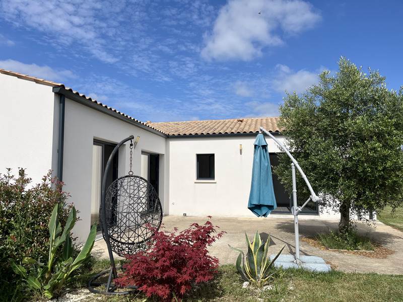 Vente Maison ST ANDRE DE LIDON - 5 pièces -130 m² - (17260)