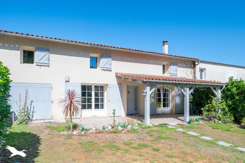 Maison 6 pièces 188 m² · à Meschers-sur-Gironde · 188 m² · 445 000 €