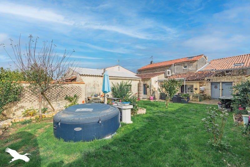 Vente Maison PLASSAY - 5 pièces -135 m² - (17250)