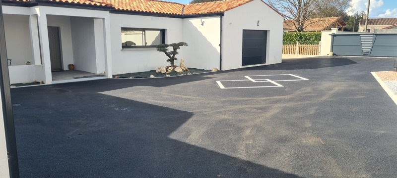 Vente Maison SOULIGNONNE - 6 pièces -237 m² - (17250)