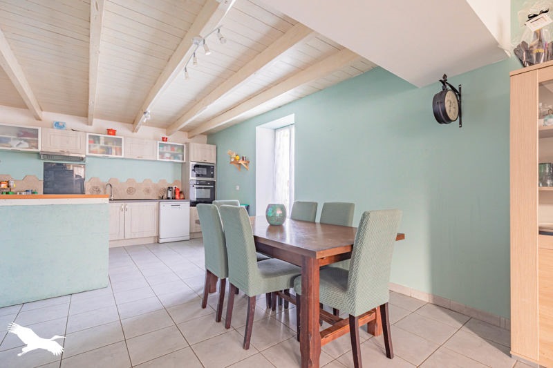 Vente Maison CORME ROYAL - 5 pièces -194 m² - (17600)