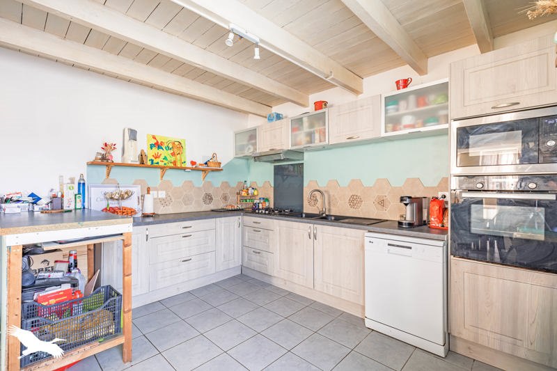 Vente Maison CORME ROYAL - 5 pièces -194 m² - (17600)