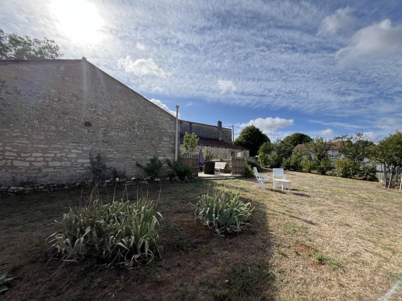 Vente Maison ROMEGOUX - 3 pièces -110 m² - (17250)