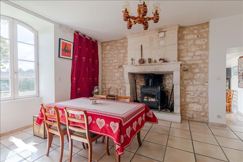 Vente Maison DIRAC - 9 pièces -294 m² - (16410)