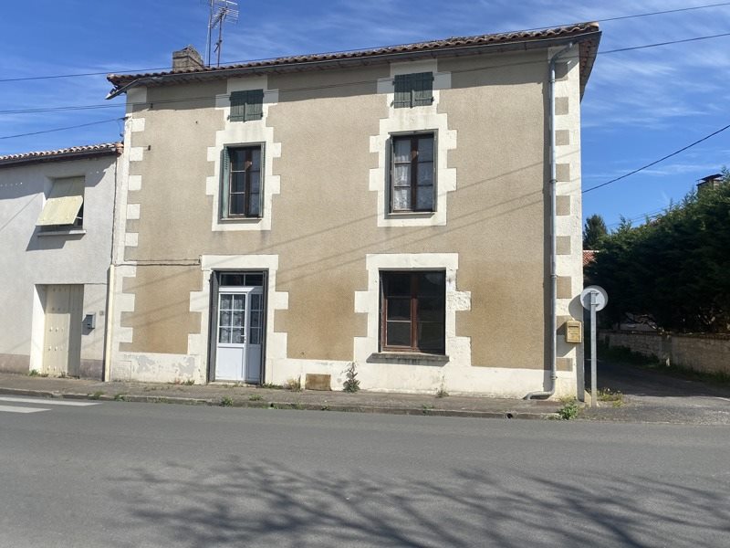 Vente Maison VOUTHON - 4 pièces -84 m² - (16220)