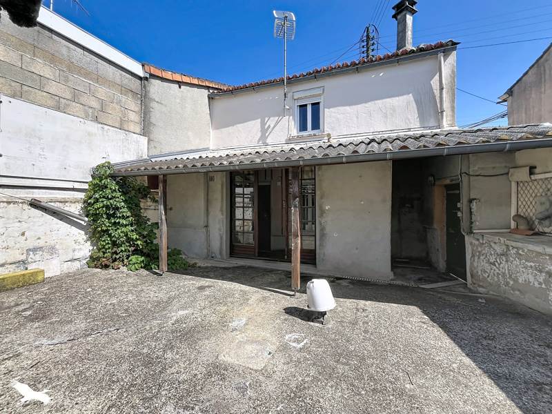 Vente Maison SOYAUX - 2 pièces -70 m² - (16800)