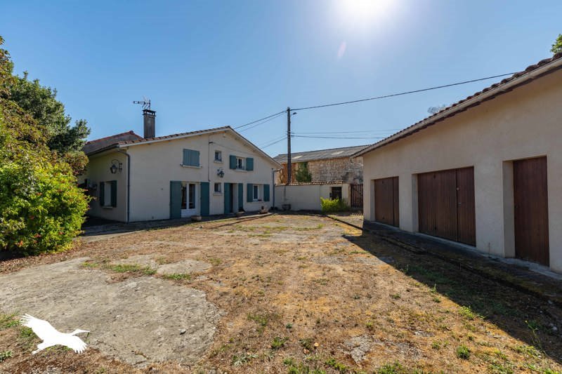 Maison 5 pièces 133 m² · à Garat · 133 m² · 159 000 €