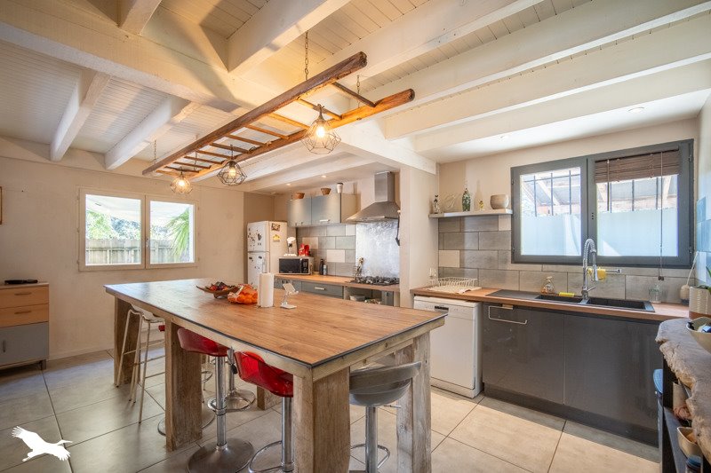 Vente Maison UZA - 6 pièces -170 m² - (40170)