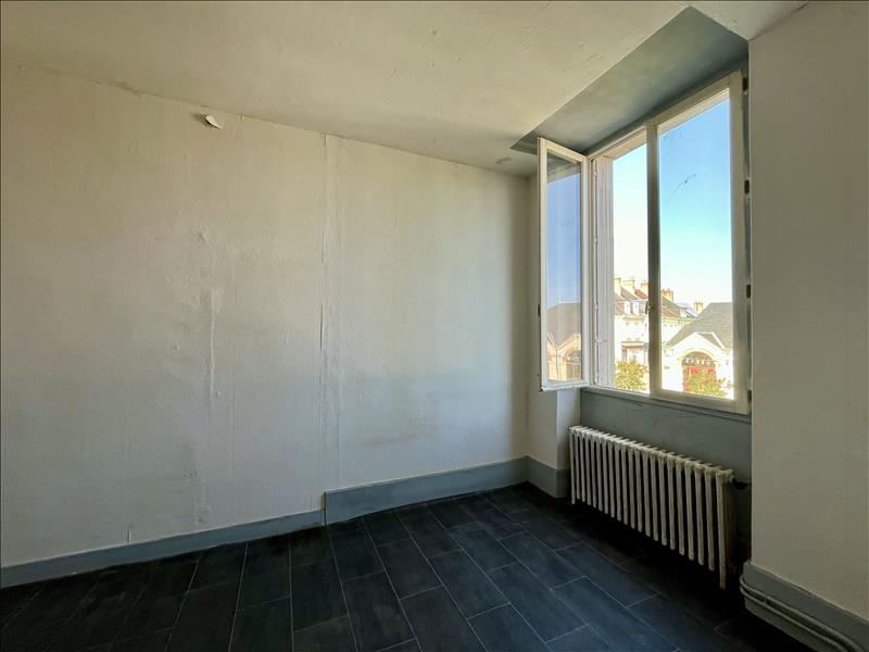 Vente Maison VALENCAY - 15 pièces -450 m² - (36600)