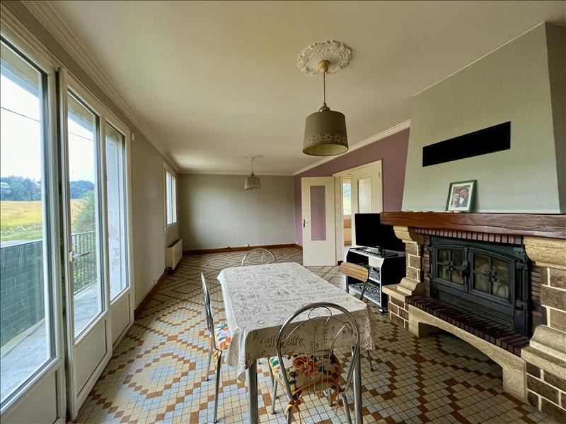 Vente Maison LUCAY LE MALE - 6 pièces -122 m² - (36360)