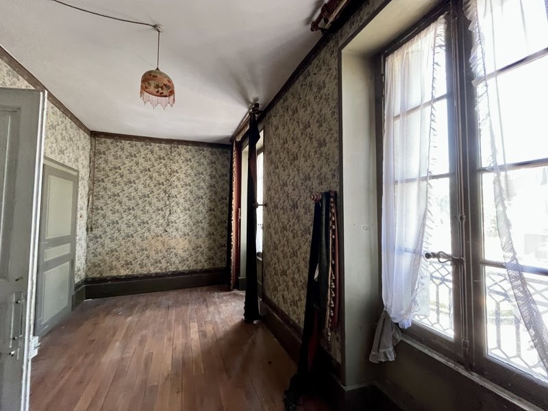 Vente Maison VALENCAY - 10 pièces -258 m² - (36600)