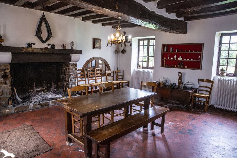 Vente Maison ANJOUIN - 7 pièces -254 m² - (36210)