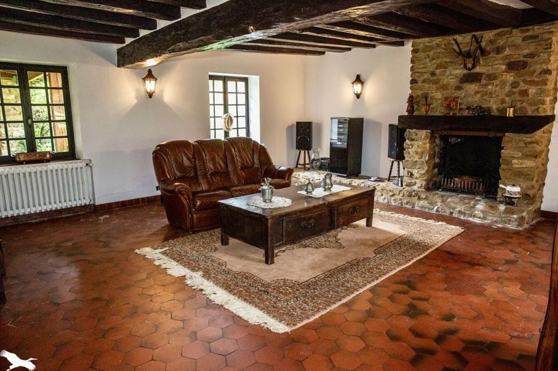 Vente Maison ANJOUIN - 7 pièces -254 m² - (36210)